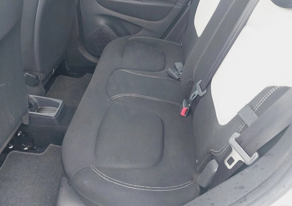 Renault Captur cena 42900 przebieg: 44000, rok produkcji 2017 z Poznań małe 137